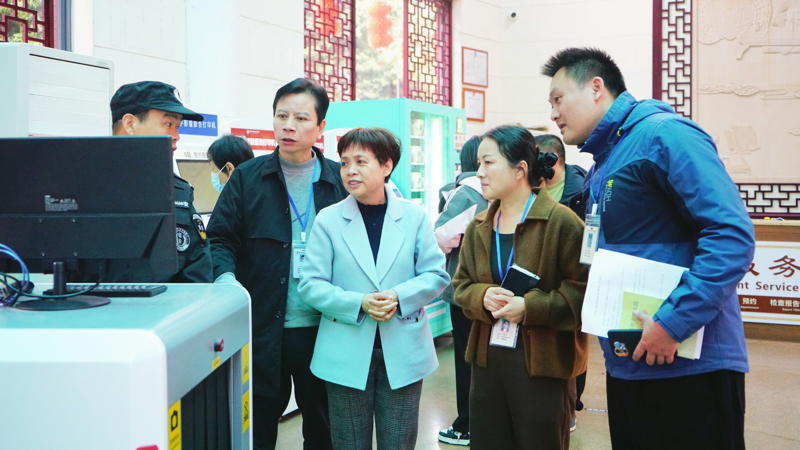 紧绷安全弦 把好节前关丨桂林市卫生健康委领导到买大小平台赚钱网站是什么开展节前安全生产检查